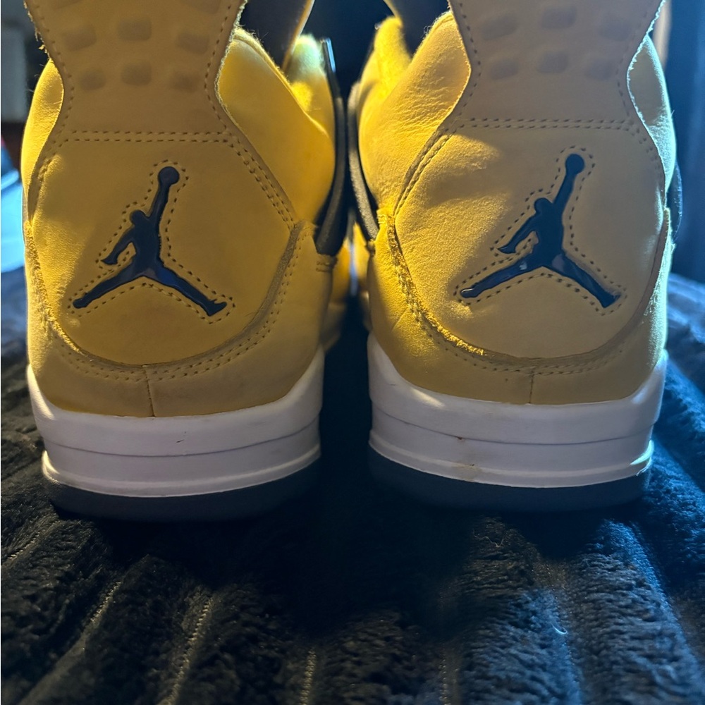 Jordan 4 - Picture 5 of 5